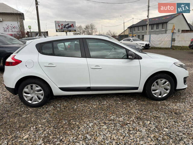 Білий Рено Меган, об'ємом двигуна 1.46 л та пробігом 204 тис. км за 7999 $, фото 7 на Automoto.ua