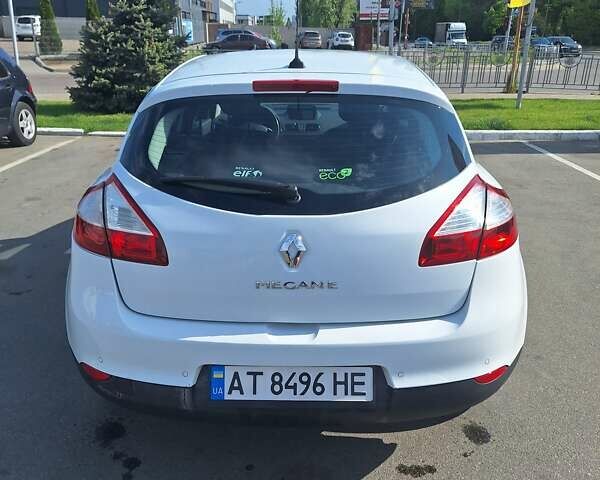 Белый Рено Меган, объемом двигателя 1.5 л и пробегом 235 тыс. км за 8500 $, фото 10 на Automoto.ua