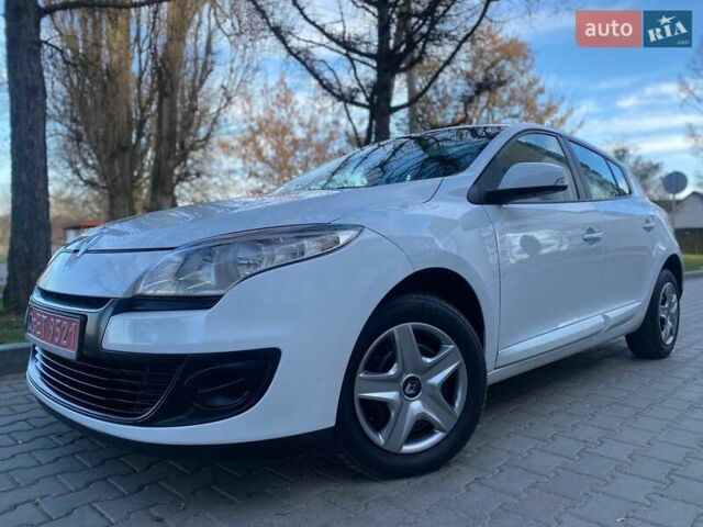 Білий Рено Меган, об'ємом двигуна 1.5 л та пробігом 205 тис. км за 6900 $, фото 9 на Automoto.ua
