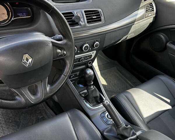 Білий Рено Меган, об'ємом двигуна 1.46 л та пробігом 290 тис. км за 6700 $, фото 6 на Automoto.ua