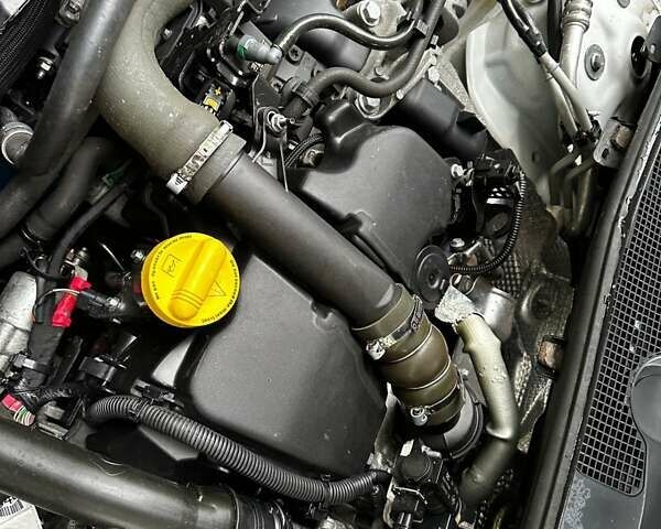 Белый Рено Меган, объемом двигателя 1.5 л и пробегом 173 тыс. км за 8200 $, фото 30 на Automoto.ua