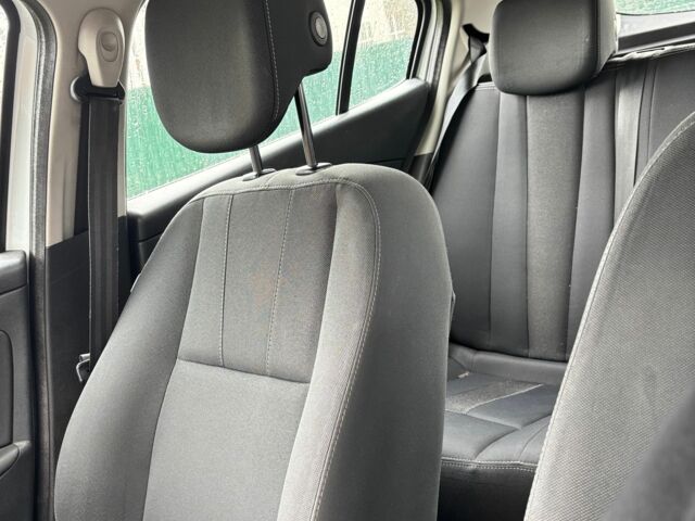 Белый Рено Меган, объемом двигателя 1.5 л и пробегом 289 тыс. км за 7000 $, фото 13 на Automoto.ua