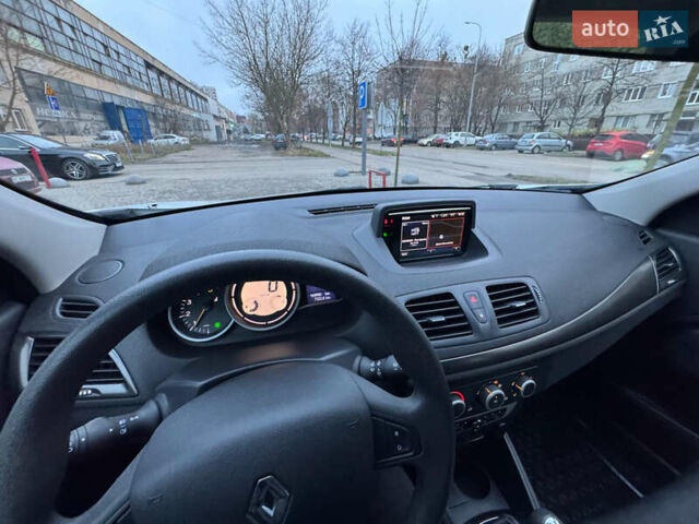 Белый Рено Меган, объемом двигателя 1.5 л и пробегом 164 тыс. км за 7750 $, фото 65 на Automoto.ua