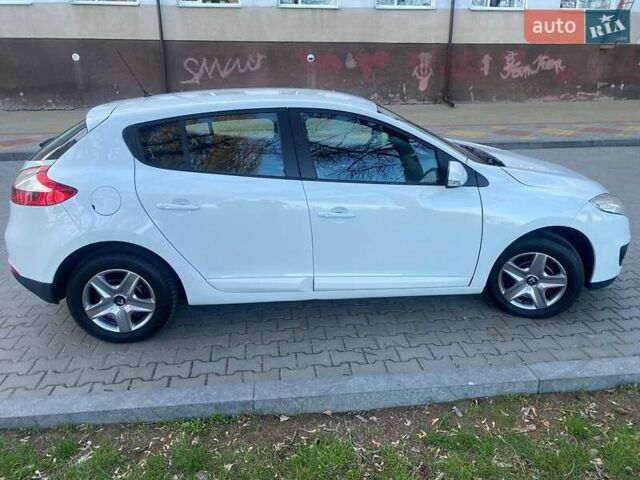 Білий Рено Меган, об'ємом двигуна 1.5 л та пробігом 205 тис. км за 6900 $, фото 15 на Automoto.ua