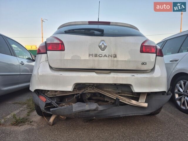 Білий Рено Меган, об'ємом двигуна 1.46 л та пробігом 250 тис. км за 2600 $, фото 9 на Automoto.ua