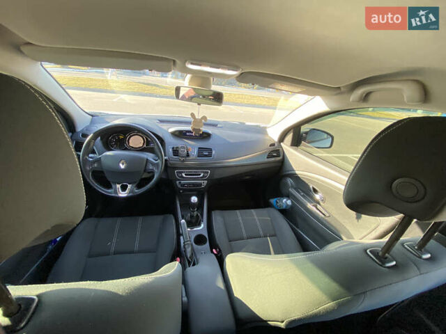 Белый Рено Меган, объемом двигателя 1.46 л и пробегом 263 тыс. км за 8500 $, фото 13 на Automoto.ua