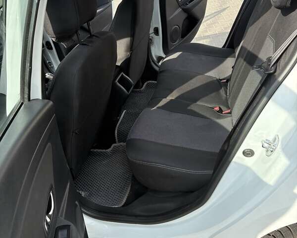Білий Рено Меган, об'ємом двигуна 1.5 л та пробігом 119 тис. км за 7500 $, фото 8 на Automoto.ua