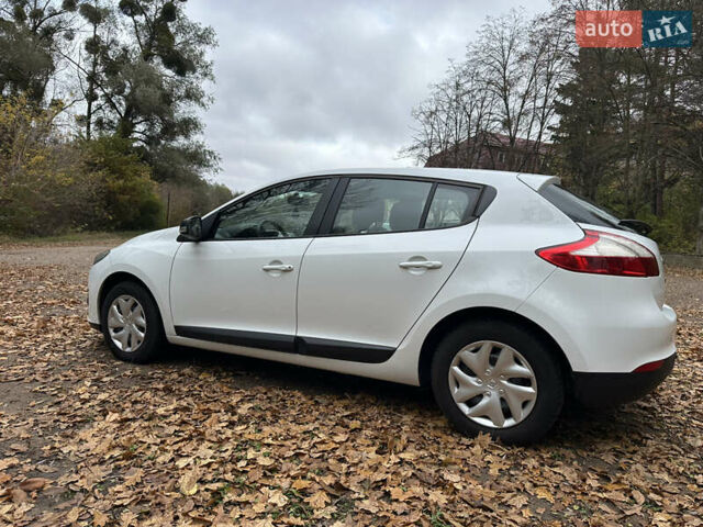 Белый Рено Меган, объемом двигателя 1.46 л и пробегом 205 тыс. км за 7550 $, фото 11 на Automoto.ua