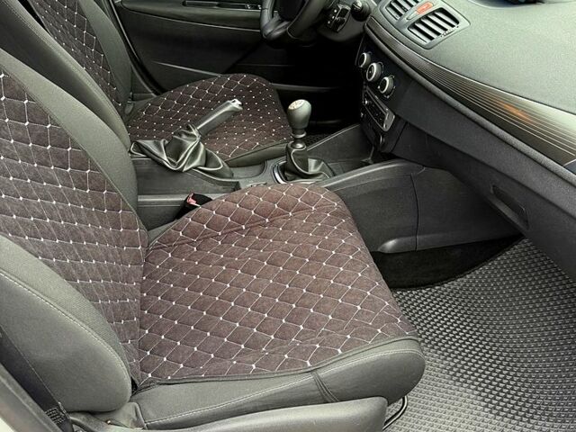 Білий Рено Меган, об'ємом двигуна 1.5 л та пробігом 239 тис. км за 6470 $, фото 11 на Automoto.ua