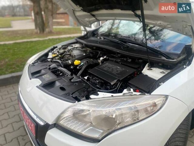 Білий Рено Меган, об'ємом двигуна 1.5 л та пробігом 205 тис. км за 6900 $, фото 10 на Automoto.ua