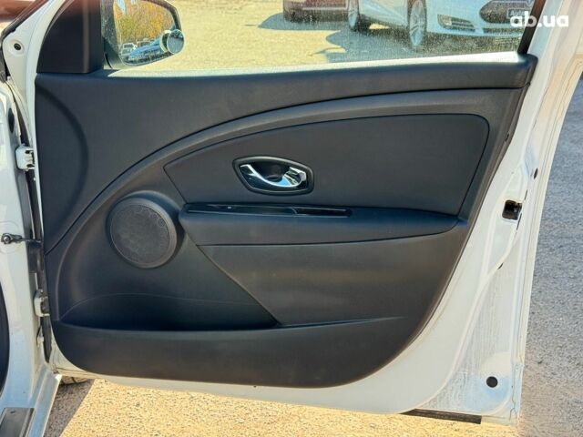 Білий Рено Меган, об'ємом двигуна 1.5 л та пробігом 184 тис. км за 7790 $, фото 21 на Automoto.ua