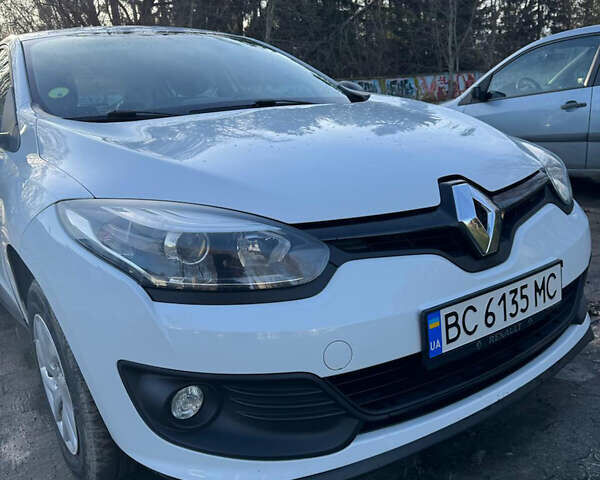 Белый Рено Меган, объемом двигателя 1.5 л и пробегом 164 тыс. км за 7750 $, фото 2 на Automoto.ua