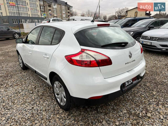 Білий Рено Меган, об'ємом двигуна 1.46 л та пробігом 204 тис. км за 7999 $, фото 3 на Automoto.ua