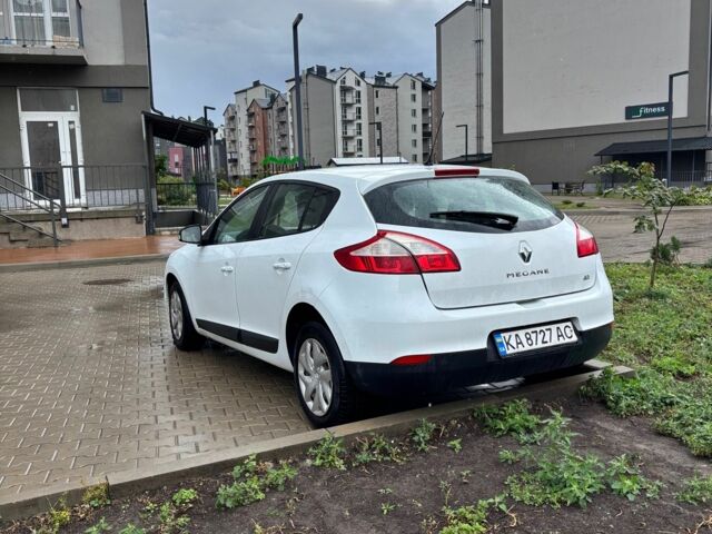 Белый Рено Меган, объемом двигателя 1.5 л и пробегом 289 тыс. км за 7000 $, фото 4 на Automoto.ua