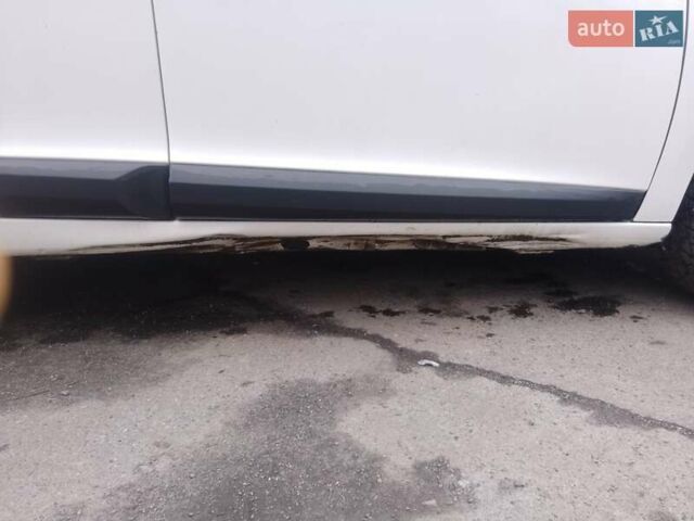 Белый Рено Меган, объемом двигателя 1.46 л и пробегом 242 тыс. км за 6700 $, фото 8 на Automoto.ua