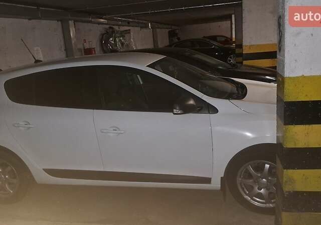 Білий Рено Меган, об'ємом двигуна 1.5 л та пробігом 238 тис. км за 7950 $, фото 6 на Automoto.ua