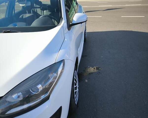 Белый Рено Меган, объемом двигателя 1.46 л и пробегом 161 тыс. км за 9000 $, фото 39 на Automoto.ua