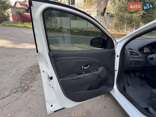 Білий Рено Меган, об'ємом двигуна 1.46 л та пробігом 158 тис. км за 8400 $, фото 10 на Automoto.ua