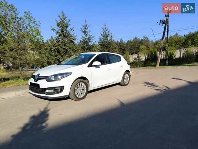 Белый Рено Меган, объемом двигателя 1.46 л и пробегом 161 тыс. км за 9100 $, фото 4 на Automoto.ua