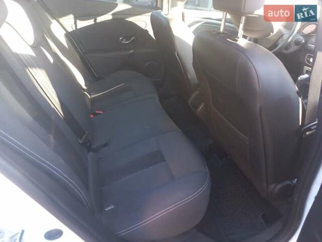 Белый Рено Меган, объемом двигателя 1.46 л и пробегом 208 тыс. км за 9500 $, фото 17 на Automoto.ua