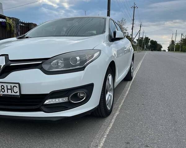 Белый Рено Меган, объемом двигателя 1.5 л и пробегом 241 тыс. км за 8700 $, фото 7 на Automoto.ua