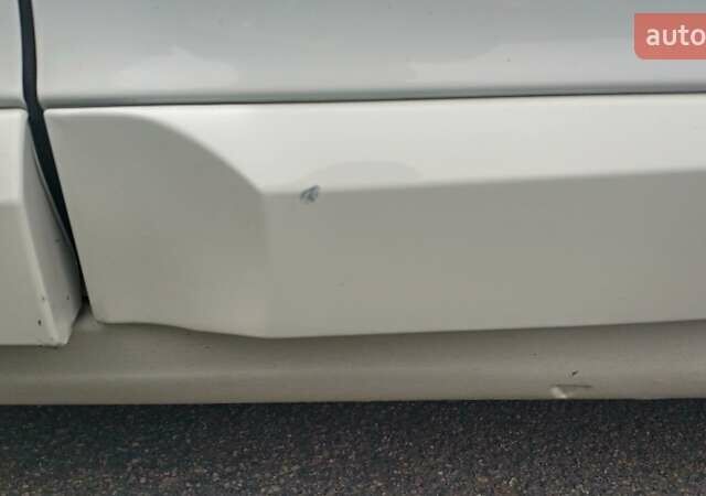 Белый Рено Меган, объемом двигателя 1.46 л и пробегом 54 тыс. км за 12131 $, фото 7 на Automoto.ua