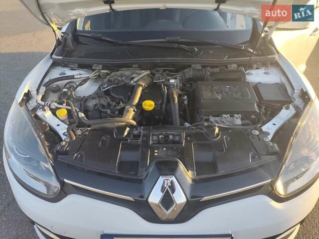 Білий Рено Меган, об'ємом двигуна 1.46 л та пробігом 188 тис. км за 9600 $, фото 17 на Automoto.ua