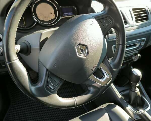 Белый Рено Меган, объемом двигателя 1.46 л и пробегом 161 тыс. км за 9000 $, фото 30 на Automoto.ua