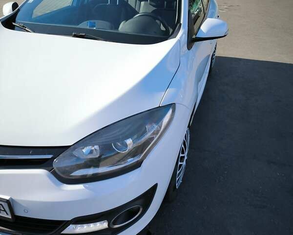 Белый Рено Меган, объемом двигателя 1.46 л и пробегом 161 тыс. км за 9000 $, фото 11 на Automoto.ua