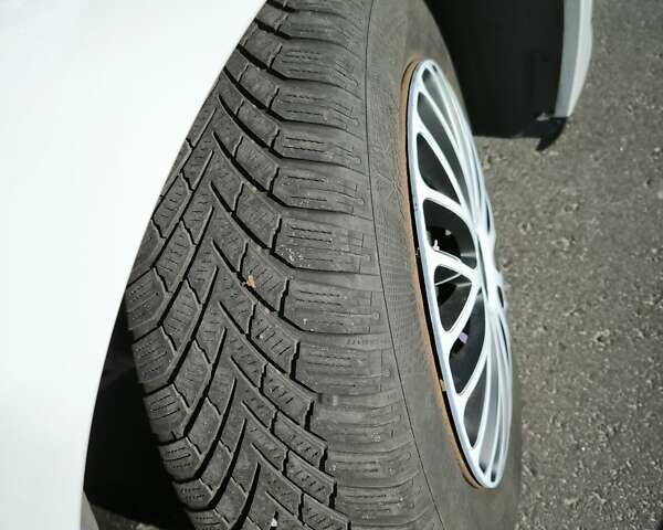 Белый Рено Меган, объемом двигателя 1.46 л и пробегом 161 тыс. км за 9000 $, фото 22 на Automoto.ua