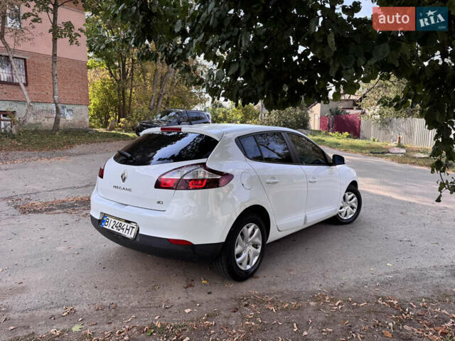 Білий Рено Меган, об'ємом двигуна 1.46 л та пробігом 158 тис. км за 8400 $, фото 4 на Automoto.ua
