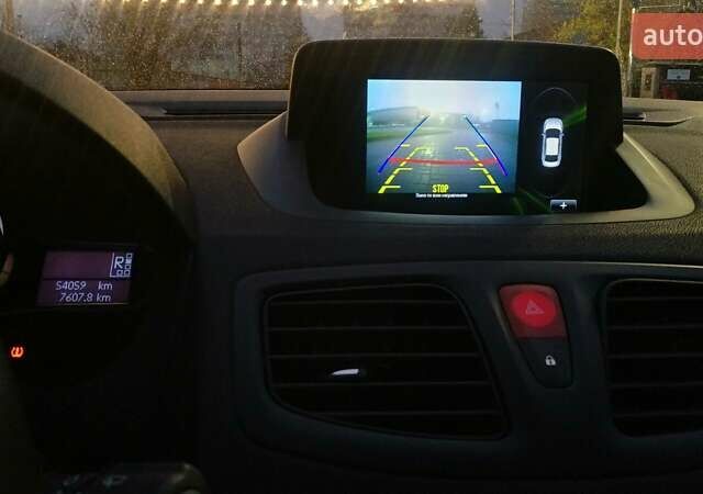 Белый Рено Меган, объемом двигателя 1.46 л и пробегом 54 тыс. км за 12131 $, фото 6 на Automoto.ua