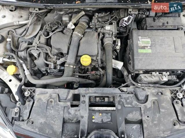 Білий Рено Меган, об'ємом двигуна 1.46 л та пробігом 233 тис. км за 8300 $, фото 14 на Automoto.ua