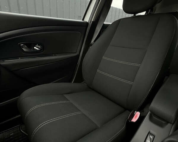 Білий Рено Меган, об'ємом двигуна 1.5 л та пробігом 216 тис. км за 7400 $, фото 21 на Automoto.ua