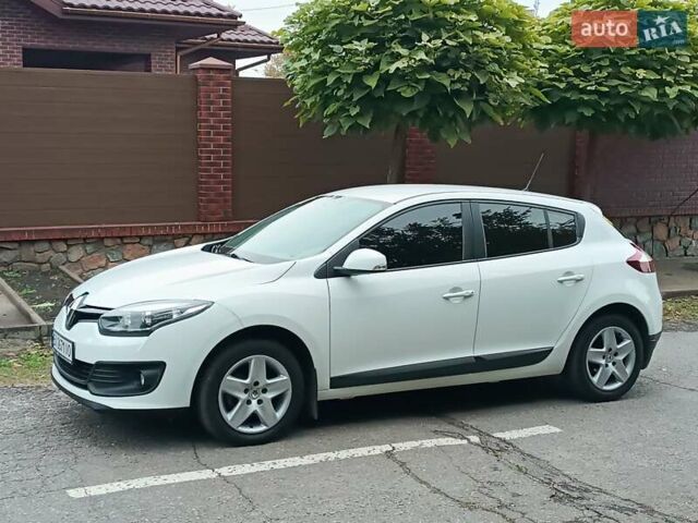 Белый Рено Меган, объемом двигателя 1.6 л и пробегом 87 тыс. км за 9600 $, фото 14 на Automoto.ua