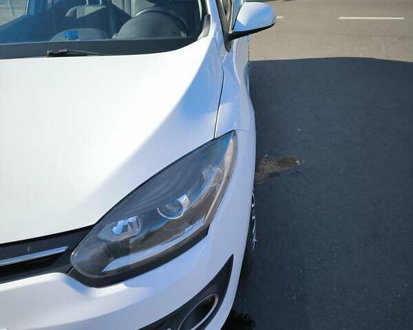 Белый Рено Меган, объемом двигателя 1.46 л и пробегом 161 тыс. км за 9000 $, фото 40 на Automoto.ua