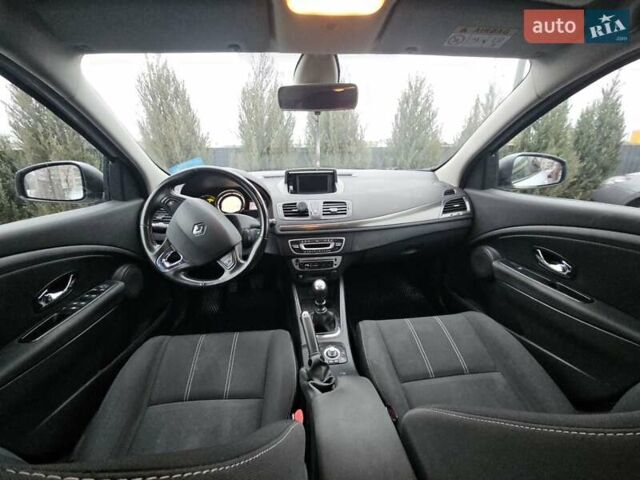 Білий Рено Меган, об'ємом двигуна 1.46 л та пробігом 233 тис. км за 8300 $, фото 12 на Automoto.ua