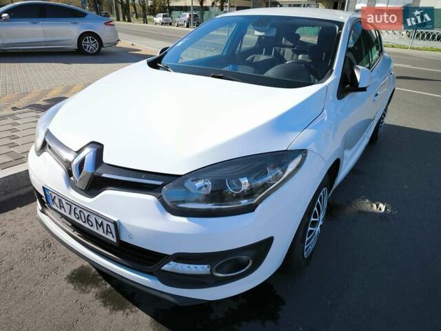 Белый Рено Меган, объемом двигателя 1.46 л и пробегом 161 тыс. км за 9000 $, фото 47 на Automoto.ua