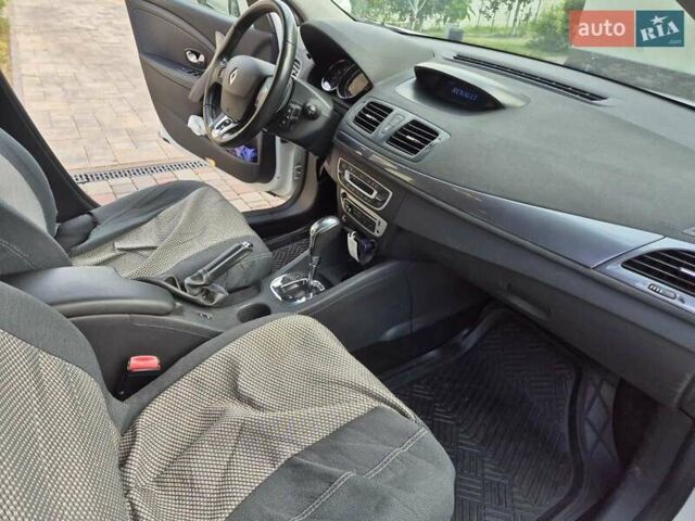 Белый Рено Меган, объемом двигателя 1.46 л и пробегом 203 тыс. км за 9500 $, фото 8 на Automoto.ua