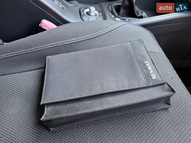 Білий Рено Меган, об'ємом двигуна 1.46 л та пробігом 158 тис. км за 8400 $, фото 36 на Automoto.ua