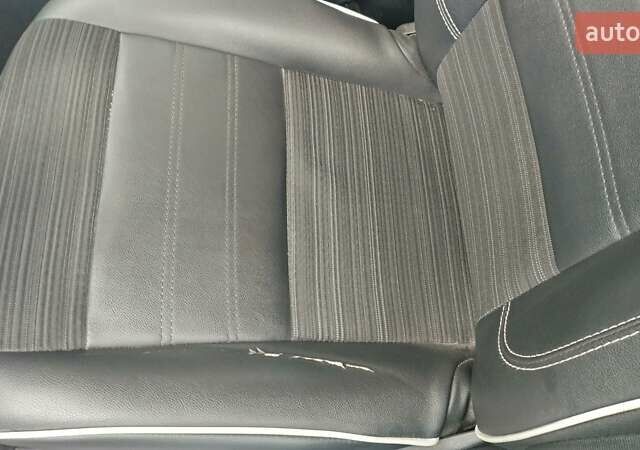 Белый Рено Меган, объемом двигателя 1.46 л и пробегом 54 тыс. км за 12131 $, фото 9 на Automoto.ua