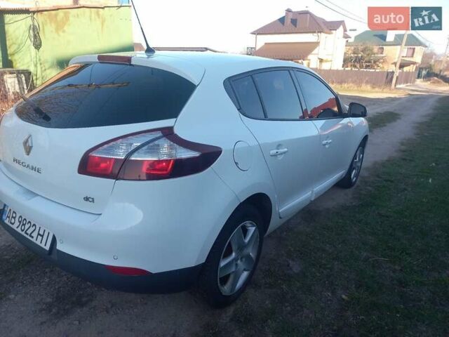 Белый Рено Меган, объемом двигателя 1.46 л и пробегом 208 тыс. км за 9500 $, фото 9 на Automoto.ua