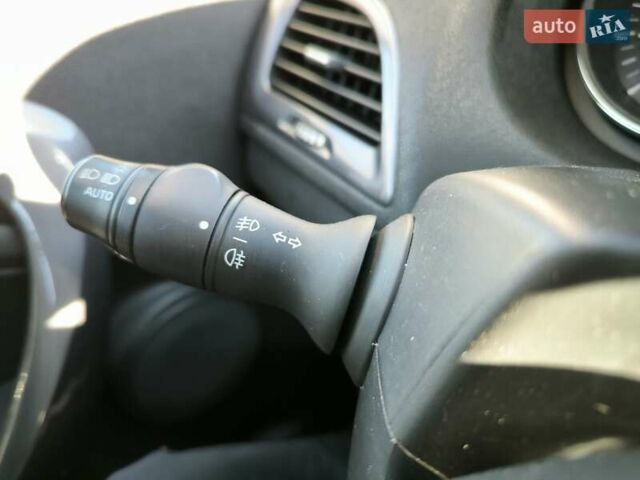 Белый Рено Меган, объемом двигателя 1.46 л и пробегом 161 тыс. км за 9000 $, фото 18 на Automoto.ua