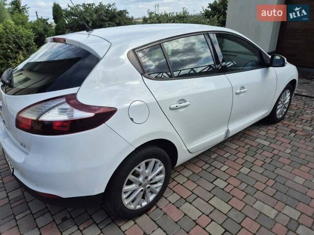 Белый Рено Меган, объемом двигателя 1.46 л и пробегом 203 тыс. км за 9500 $, фото 5 на Automoto.ua