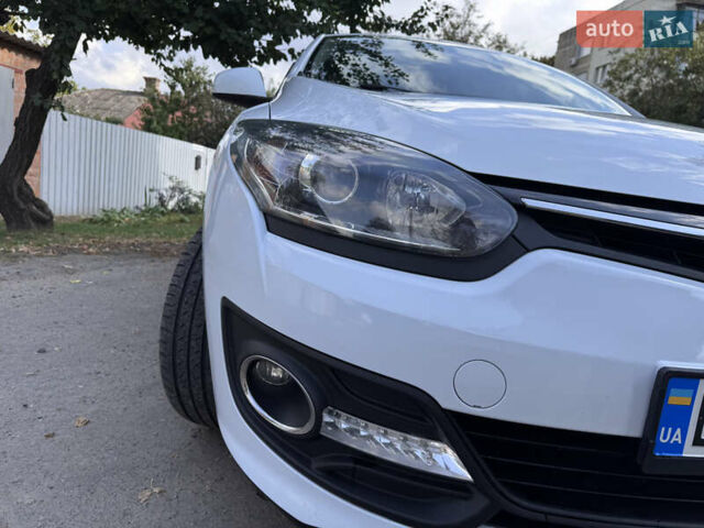 Білий Рено Меган, об'ємом двигуна 1.46 л та пробігом 158 тис. км за 8400 $, фото 41 на Automoto.ua