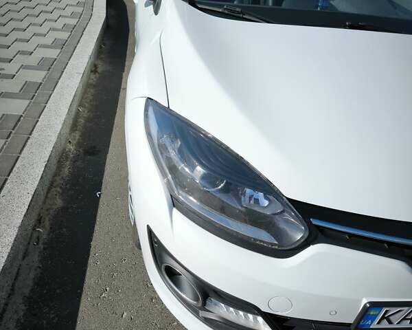 Белый Рено Меган, объемом двигателя 1.46 л и пробегом 161 тыс. км за 9000 $, фото 35 на Automoto.ua