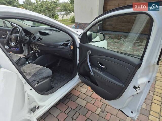 Белый Рено Меган, объемом двигателя 1.46 л и пробегом 203 тыс. км за 9500 $, фото 9 на Automoto.ua