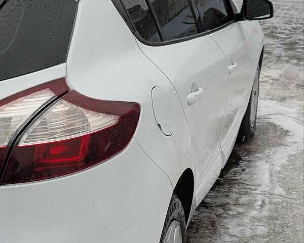 Білий Рено Меган, об'ємом двигуна 1.5 л та пробігом 248 тис. км за 7500 $, фото 6 на Automoto.ua