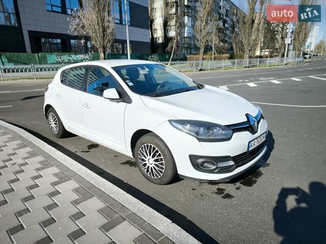 Белый Рено Меган, объемом двигателя 1.46 л и пробегом 161 тыс. км за 9000 $, фото 53 на Automoto.ua