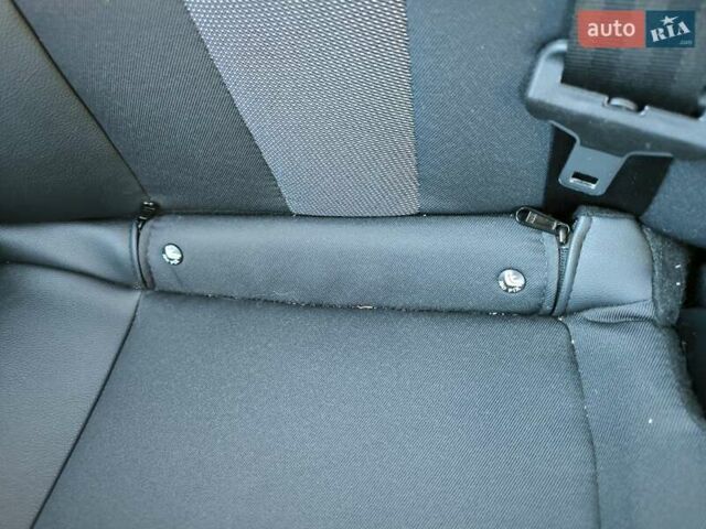 Белый Рено Меган, объемом двигателя 1.46 л и пробегом 161 тыс. км за 9000 $, фото 19 на Automoto.ua